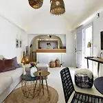 Maria House In Santorini Pool And Jacuzzi * ثيرا
