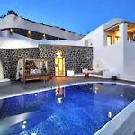 Maria House In Santorini Pool And Jacuzzi Вилла Тира
