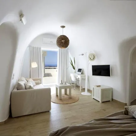 Maria House In Santorini Pool And Jacuzzi *