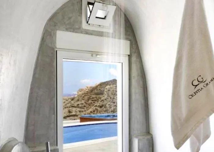 Maria House In Santorini Pool And Jacuzzi Βίλα *