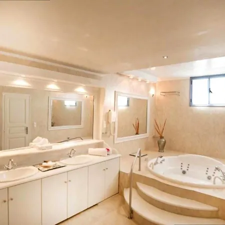 וילה Maria House In Santorini Pool And Jacuzzi *